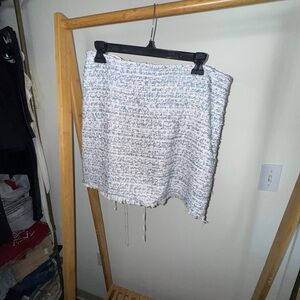 NWOT Elegant Tweed Mini Skirt in White and Blue